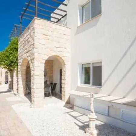 2 Bedroom Peyia