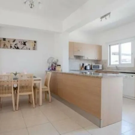 2 Bedroom Peyia