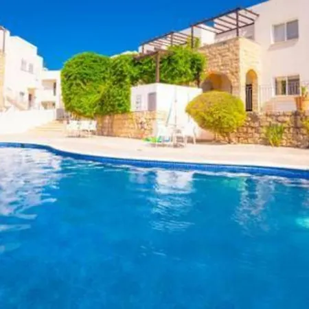 2 Bedroom Apartment *