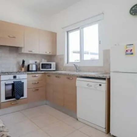 2 Bedroom Apartment *