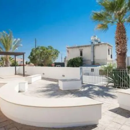 2 Bedroom Peyia
